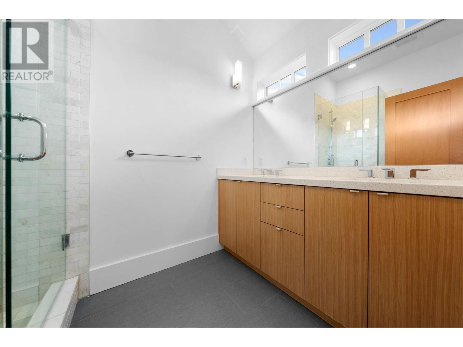 Listing Picture 25 of 40 : 2912 YALE STREET, Vancouver / 溫哥華 - 魯藝地產 Yvonne Lu Group - MLS Medallion Club Member
