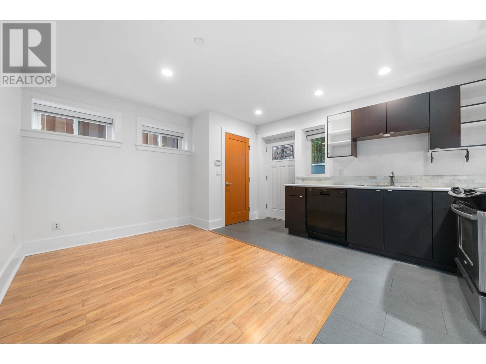 Listing Picture 28 of 40 : 2912 YALE STREET, Vancouver / 溫哥華 - 魯藝地產 Yvonne Lu Group - MLS Medallion Club Member