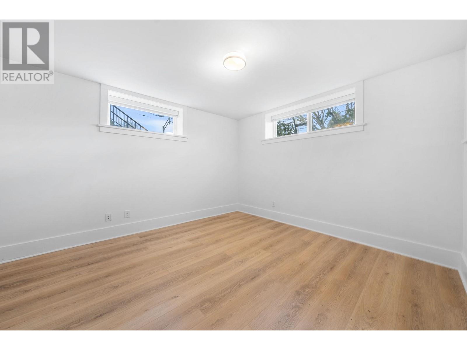 Listing Picture 34 of 40 : 2912 YALE STREET, Vancouver / 溫哥華 - 魯藝地產 Yvonne Lu Group - MLS Medallion Club Member