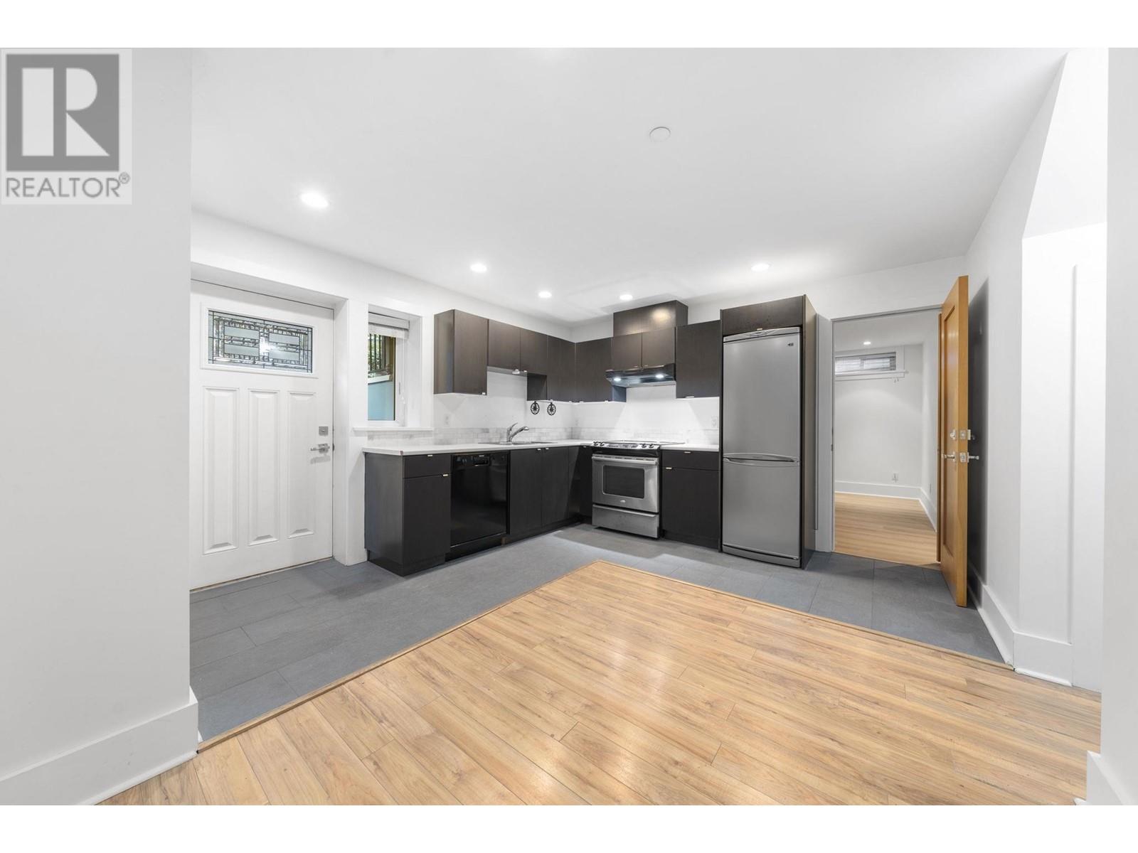 Listing Picture 36 of 40 : 2912 YALE STREET, Vancouver / 溫哥華 - 魯藝地產 Yvonne Lu Group - MLS Medallion Club Member