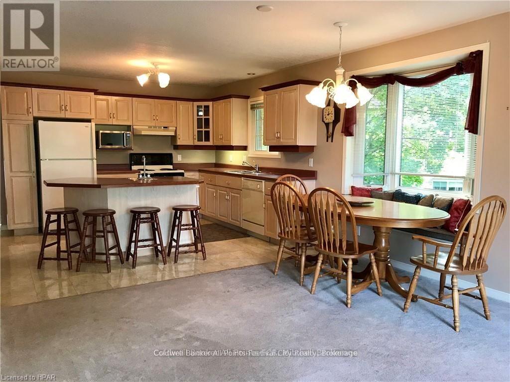 138 Athlone Crescent, Stratford, Ontario  N4Z 1H9 - Photo 5 - X12023755
