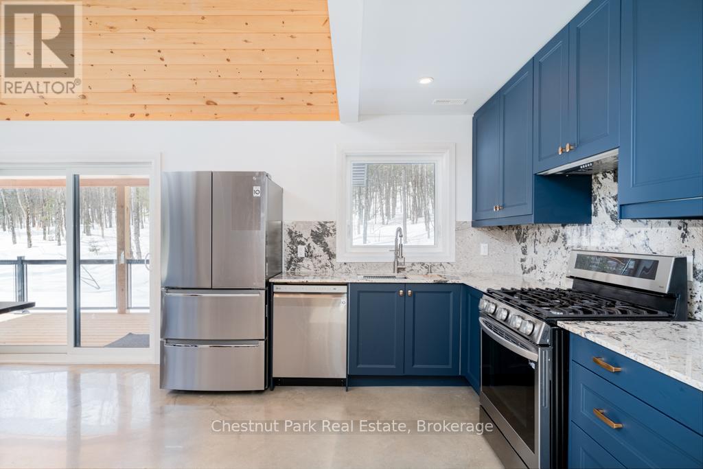1299 Hekkla Road, Muskoka Lakes, Ontario  P0C 1J0 - Photo 13 - X12023765