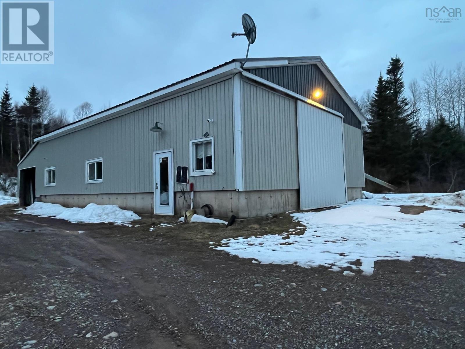 5019 Highway 2, Little Bass River, Nova Scotia  B0M 1B0 - Photo 4 - 202505065