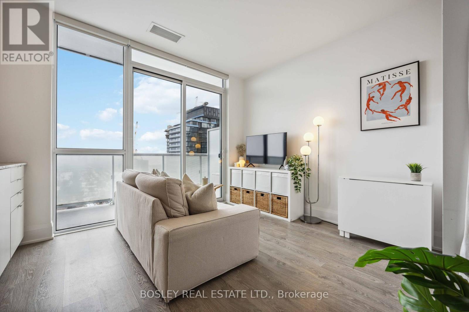 3006 - 101 Erskine Avenue, Toronto, Ontario  M4P 1Y5 - Photo 2 - C12023723