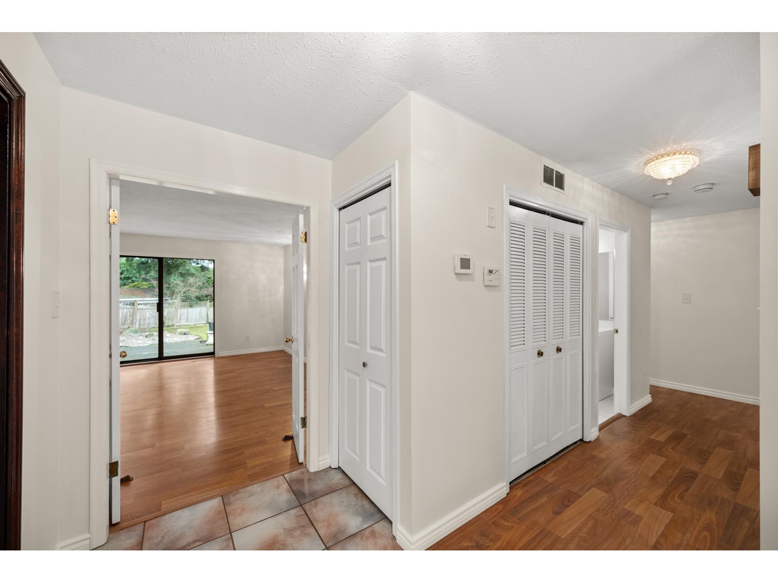 12184 57a Avenue, Surrey, British Columbia  V3X 2S3 - Photo 5 - R2967961