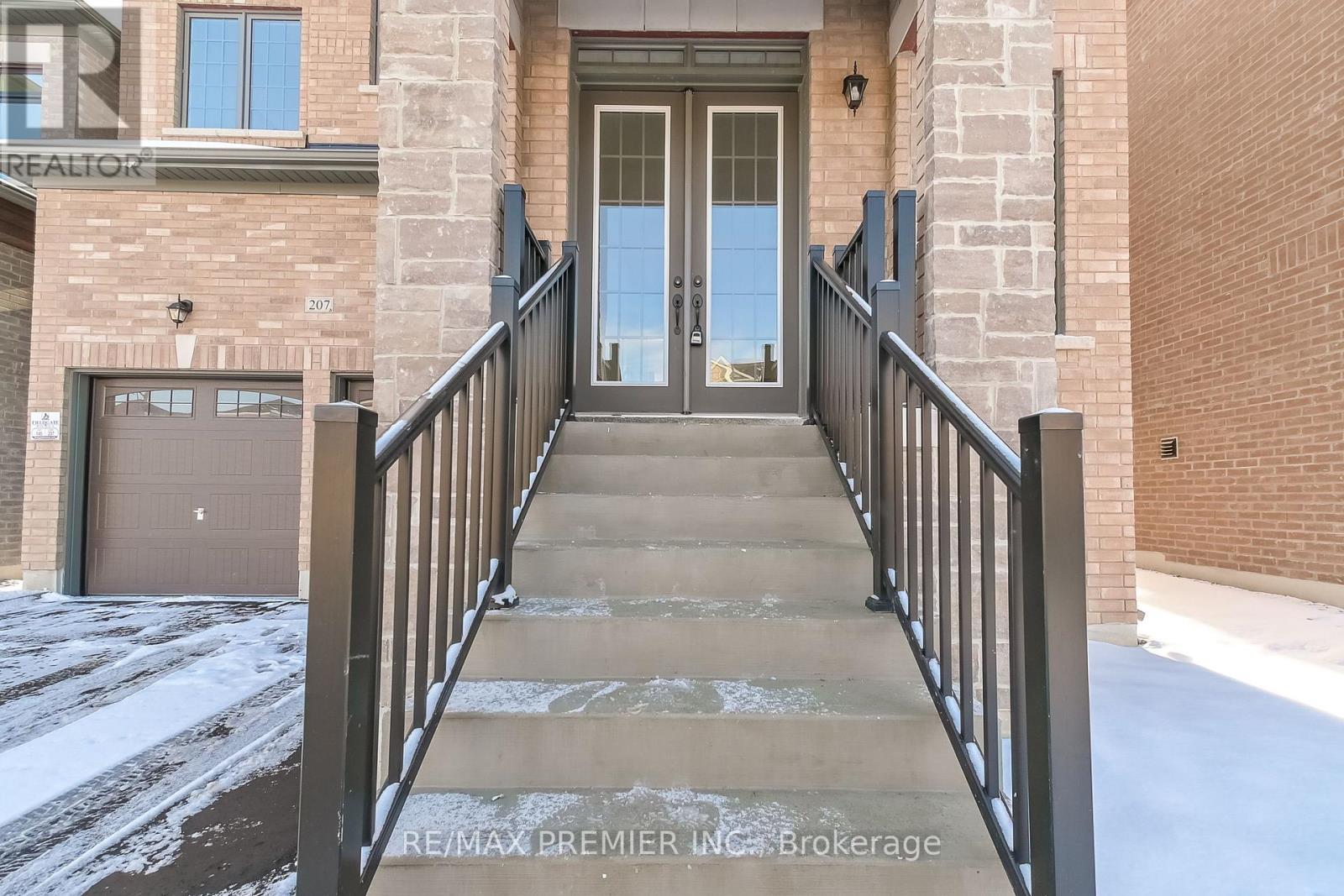 Property at 207 FALLHARVEST WAY image 3