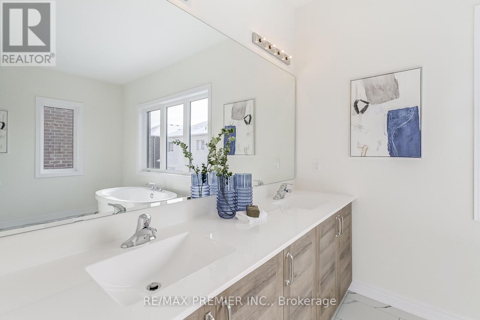 207 Fallharvest Way, Whitchurch-Stouffville, Ontario  L4A 5C2 - Photo 40 - N12023714