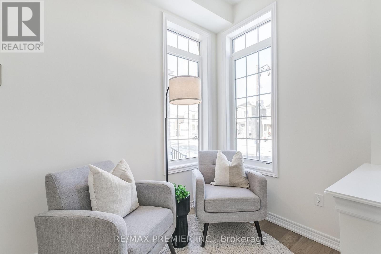207 Fallharvest Way, Whitchurch-Stouffville, Ontario  L4A 5C2 - Photo 6 - N12023714