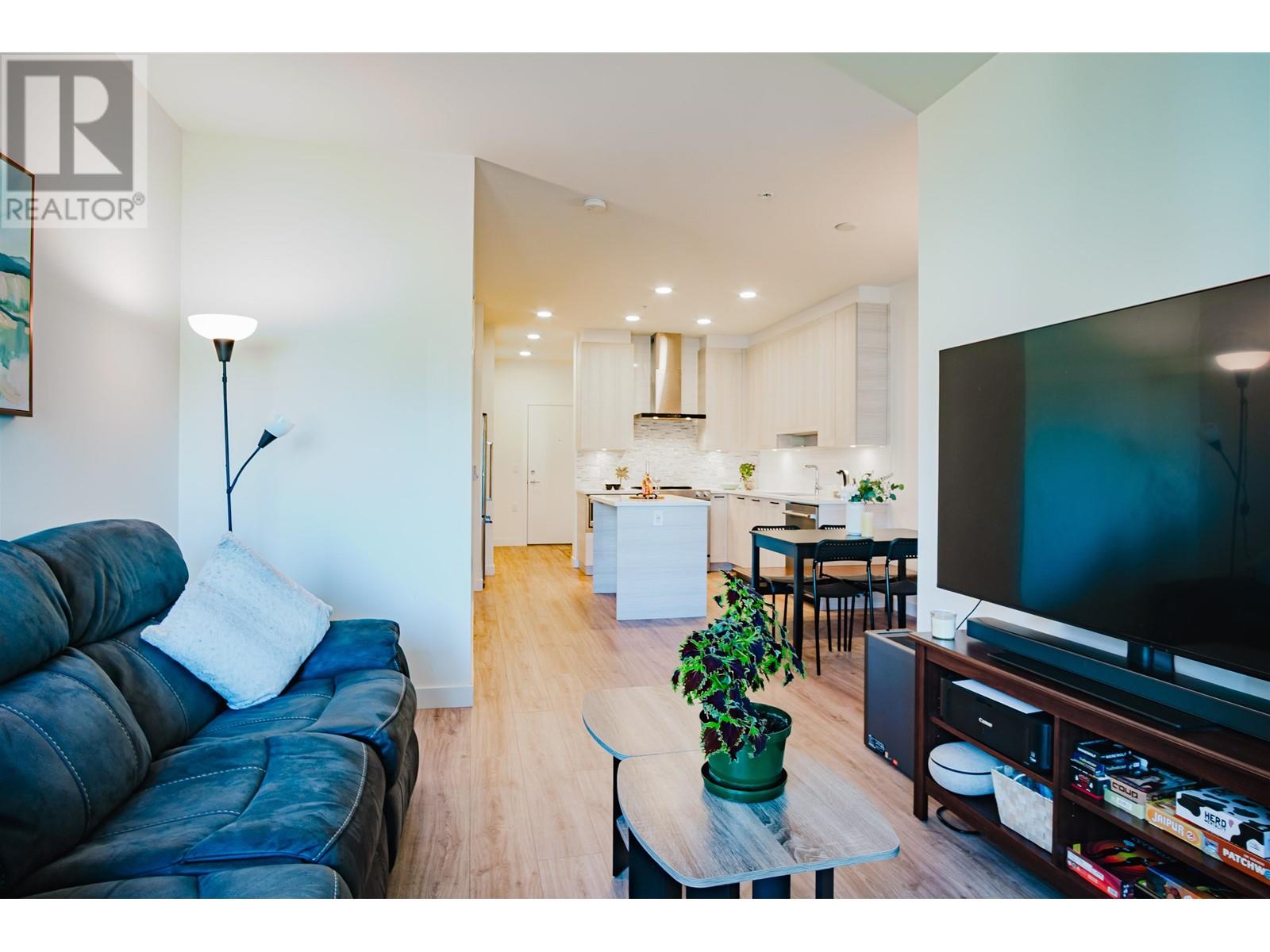 320 7133 14th Avenue, Burnaby, British Columbia  V3N 0H5 - Photo 12 - R2978257