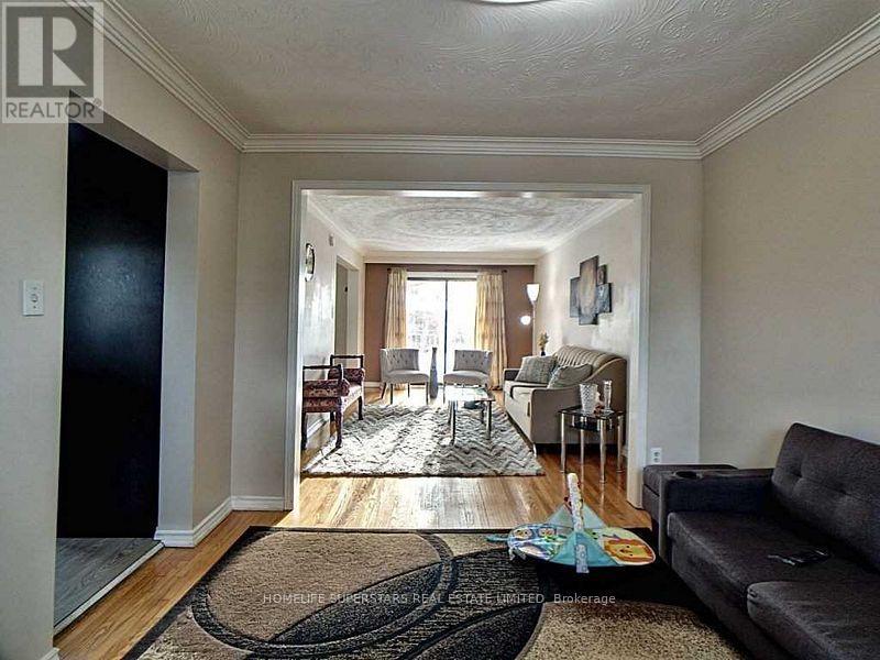 28 Bramhall Court, Brampton (Madoc), Ontario  L6V 3L2 - Photo 13 - W12023682