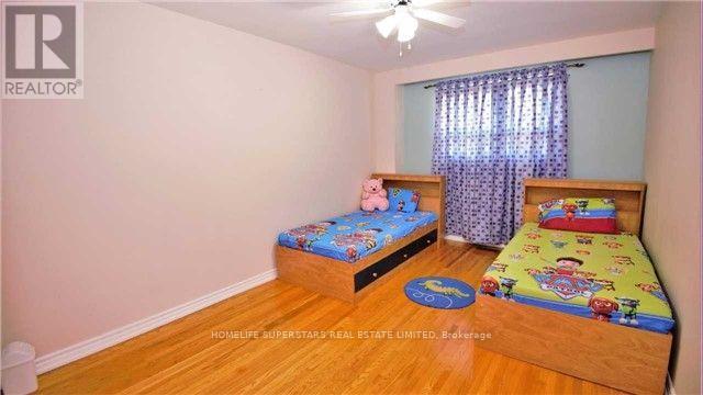 28 Bramhall Court, Brampton (Madoc), Ontario  L6V 3L2 - Photo 17 - W12023682
