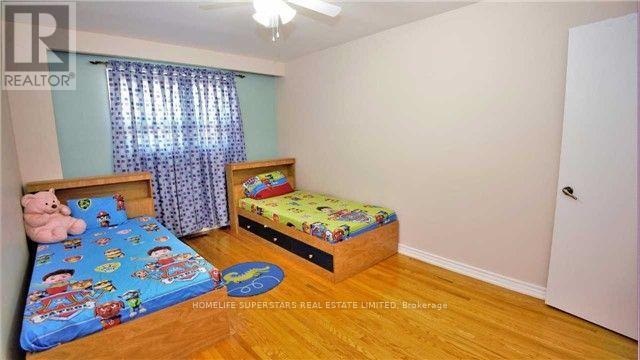 28 Bramhall Court, Brampton (Madoc), Ontario  L6V 3L2 - Photo 18 - W12023682