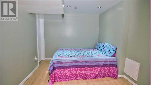 28 Bramhall Court, Brampton (Madoc), Ontario  L6V 3L2 - Photo 19 - W12023682