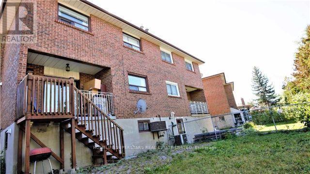 28 Bramhall Court, Brampton (Madoc), Ontario  L6V 3L2 - Photo 21 - W12023682