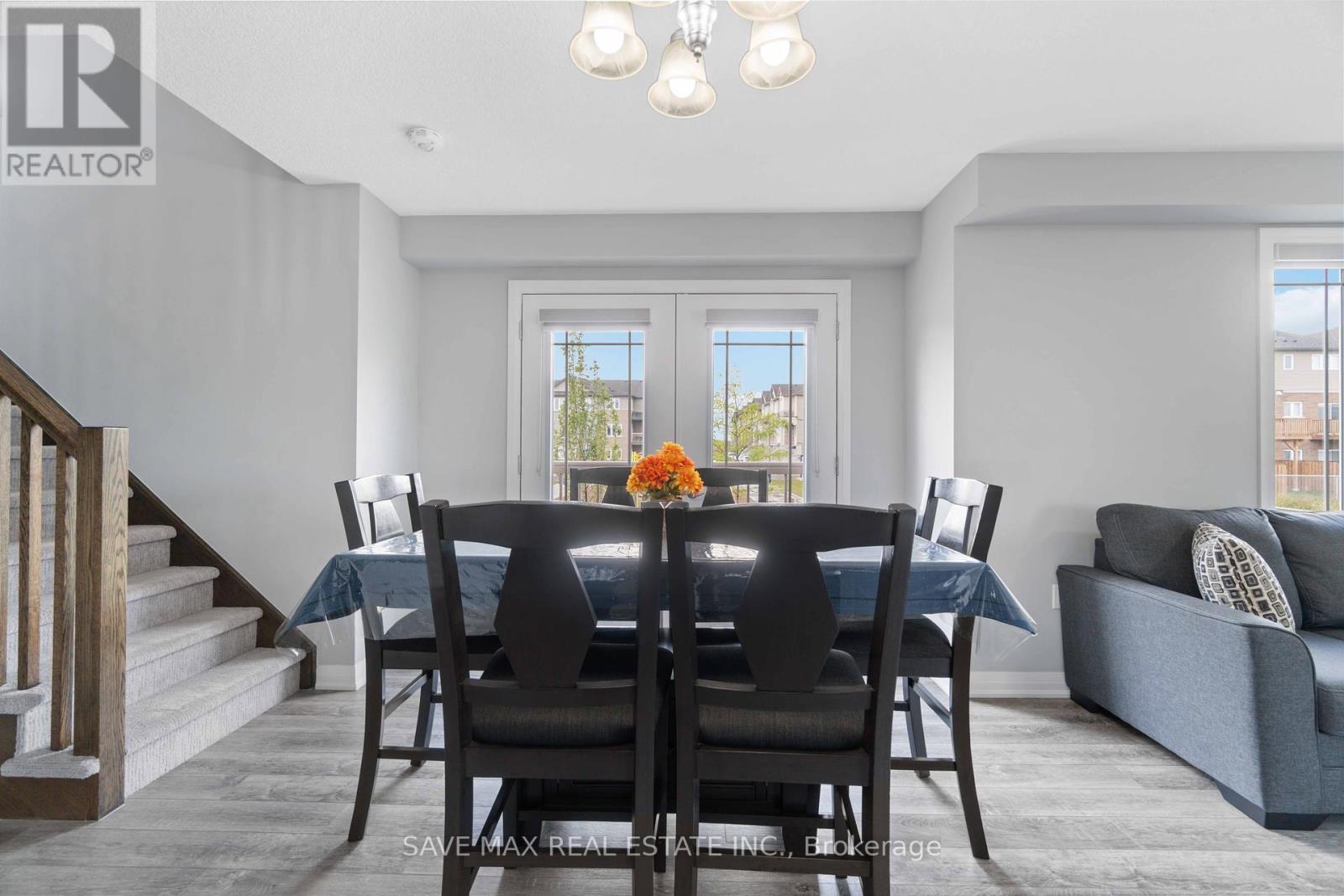 126 Laguna Village Crescent, Hamilton (Hannon), Ontario  L0R 1P0 - Photo 8 - X12023686