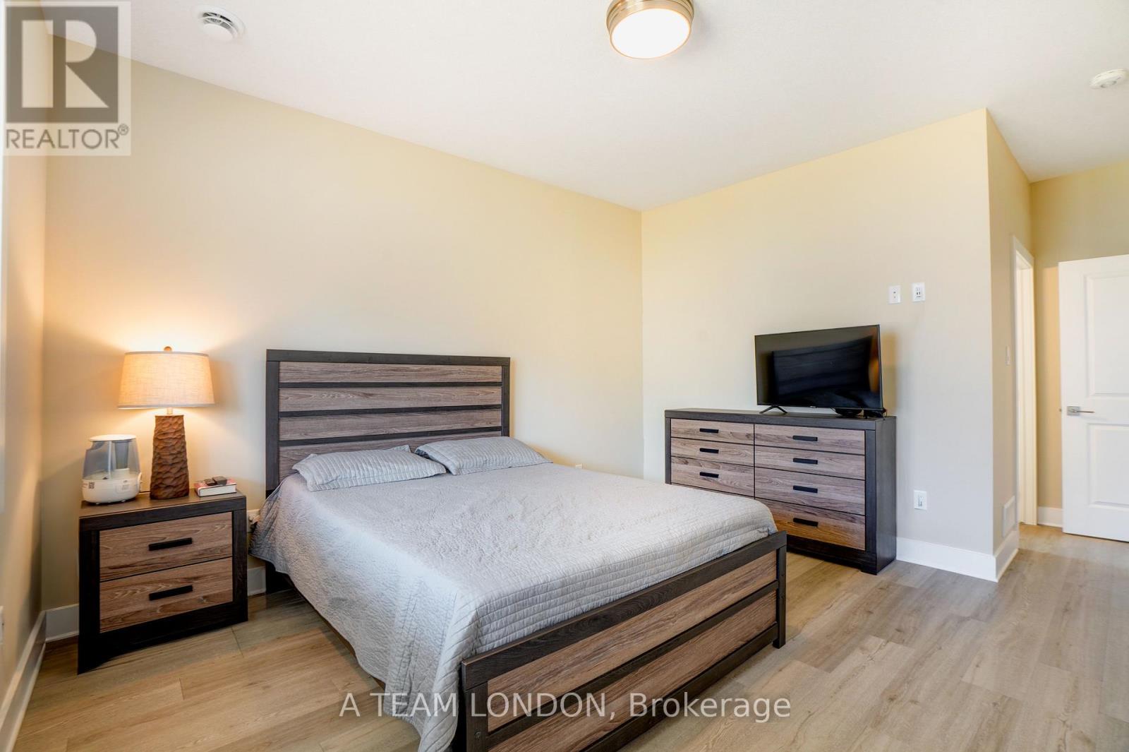 421 Breakwater Boulevard, Central Elgin, Ontario  N5L 1C5 - Photo 13 - X12023818