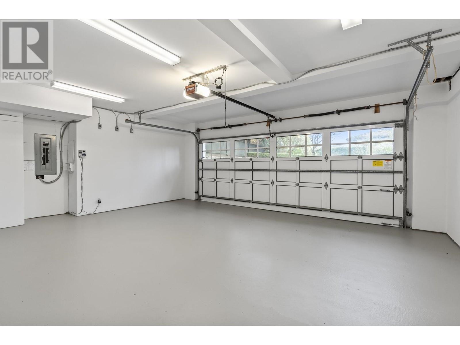 Listing Picture 40 of 40 : 2055 W 53RD AVENUE, Vancouver / 溫哥華 - 魯藝地產 Yvonne Lu Group - MLS Medallion Club Member