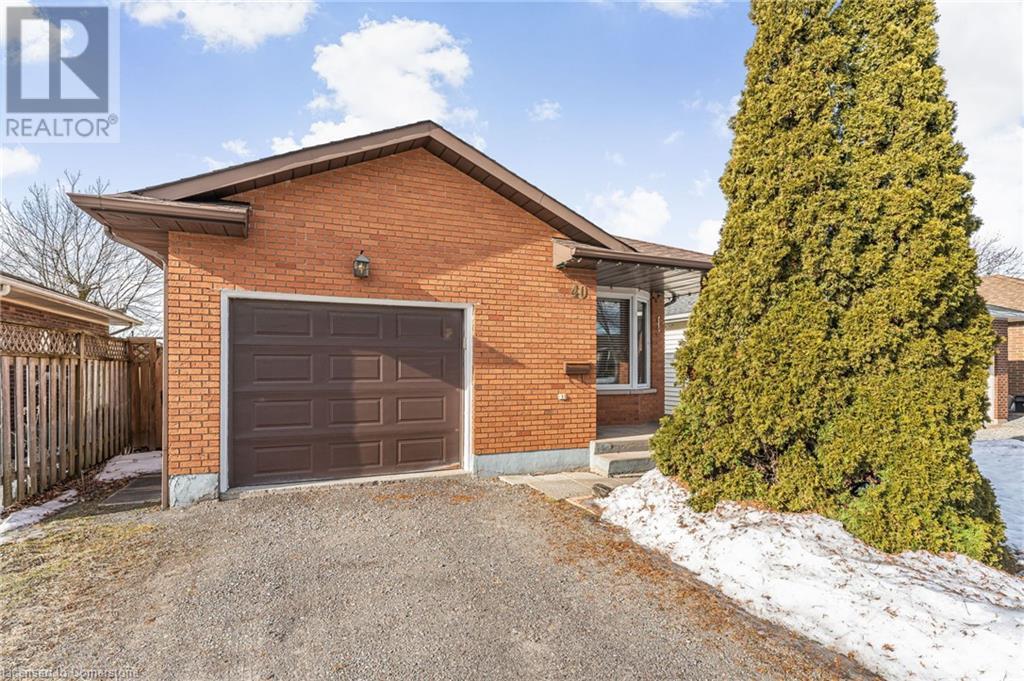 40 NORTHRIDGE Drive, Smithville, Ontario