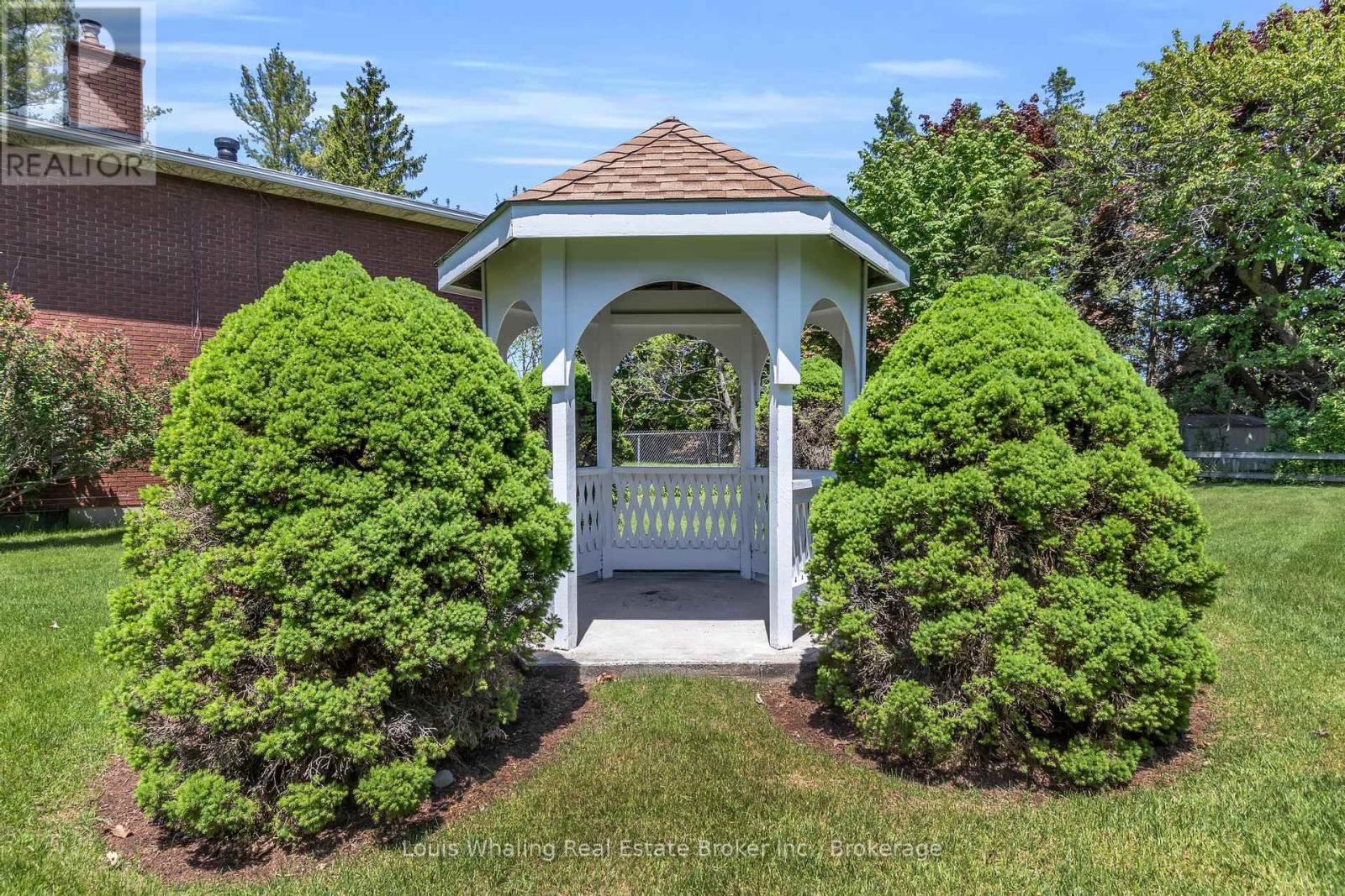 241 4th Avenue, Hanover, Ontario  N4N 2B6 - Photo 18 - X12023807