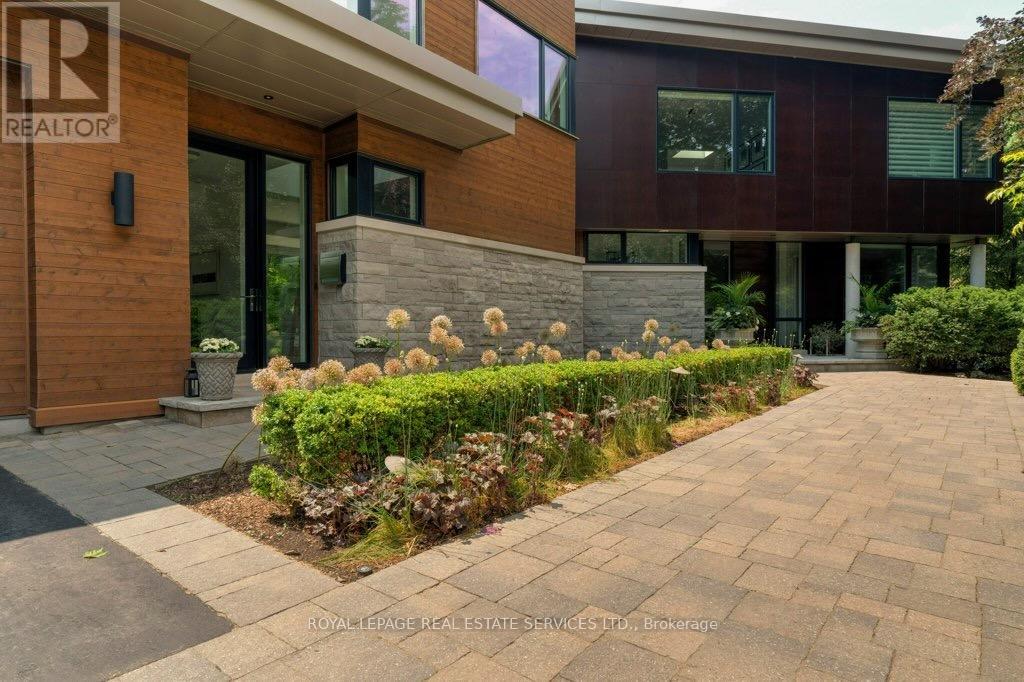Property at 1104 BALMORAL PLACE image 2
