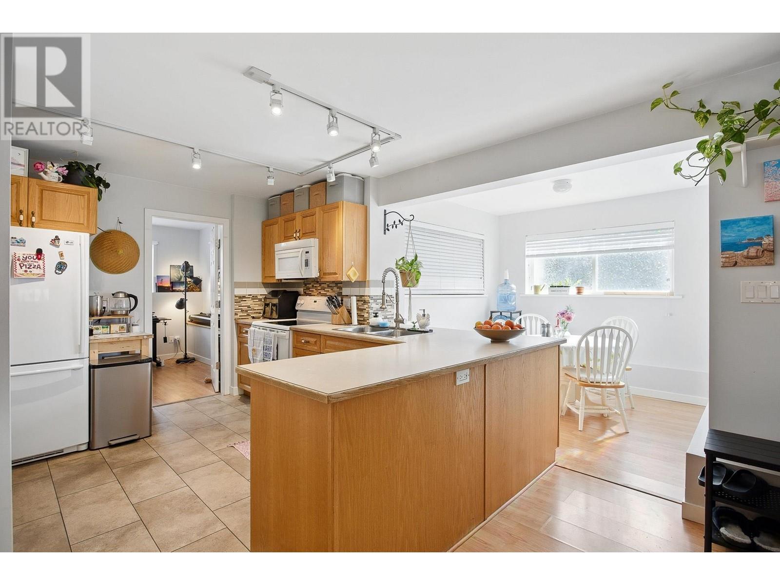 1116 Cartier Avenue, Coquitlam, British Columbia  V3K 2B9 - Photo 20 - R2977552