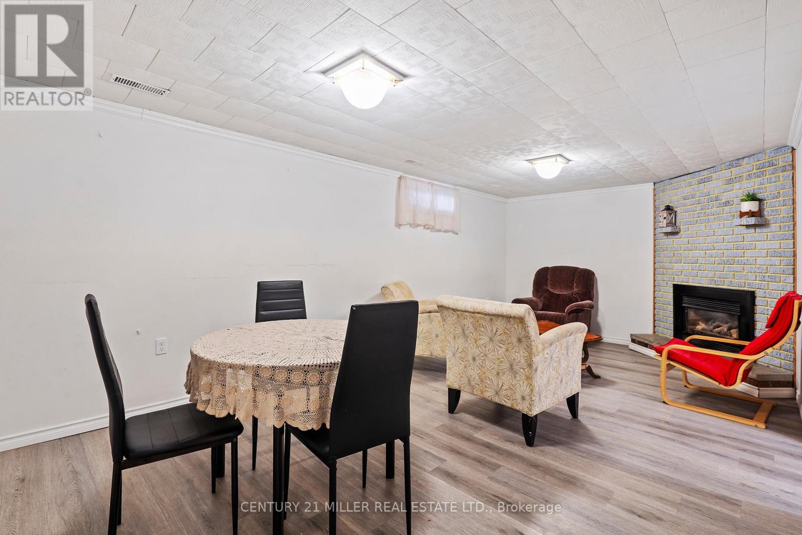 Property at 128 TOULON CRESCENT image 2