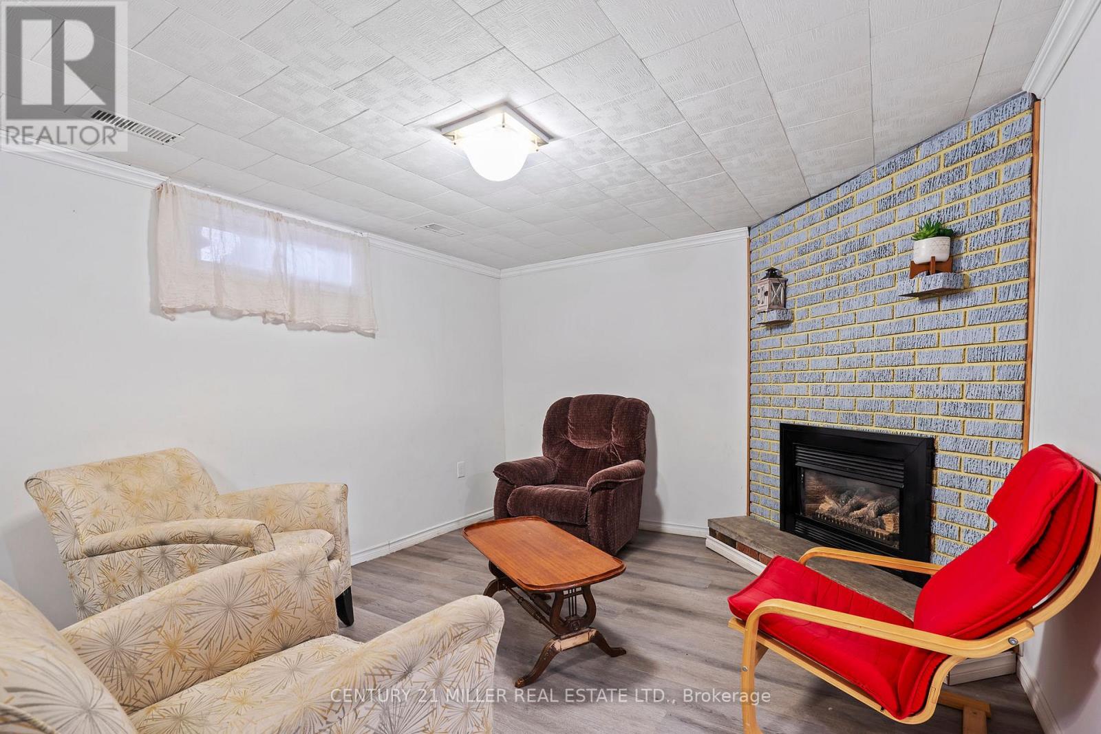 Property at 128 TOULON CRESCENT image 3