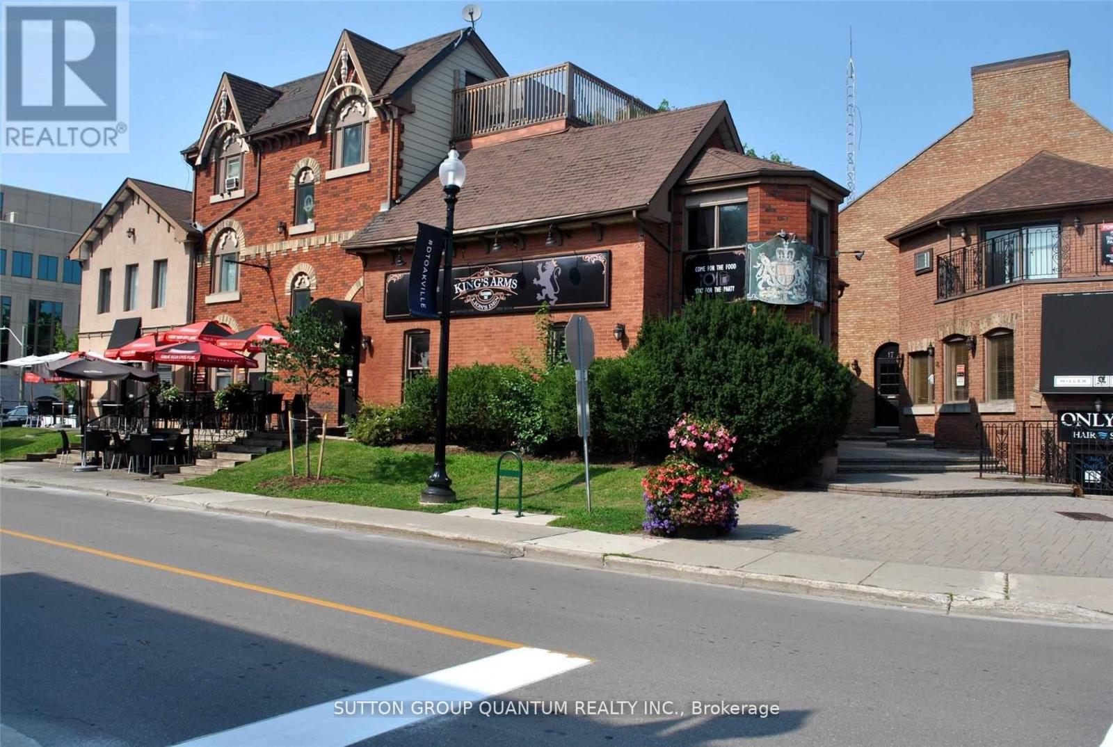 21 - 323 CHURCH STREET, Oakville, Ontario