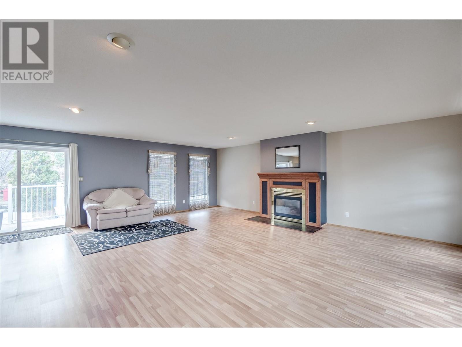 Property at 456 2nd Avenue image 5