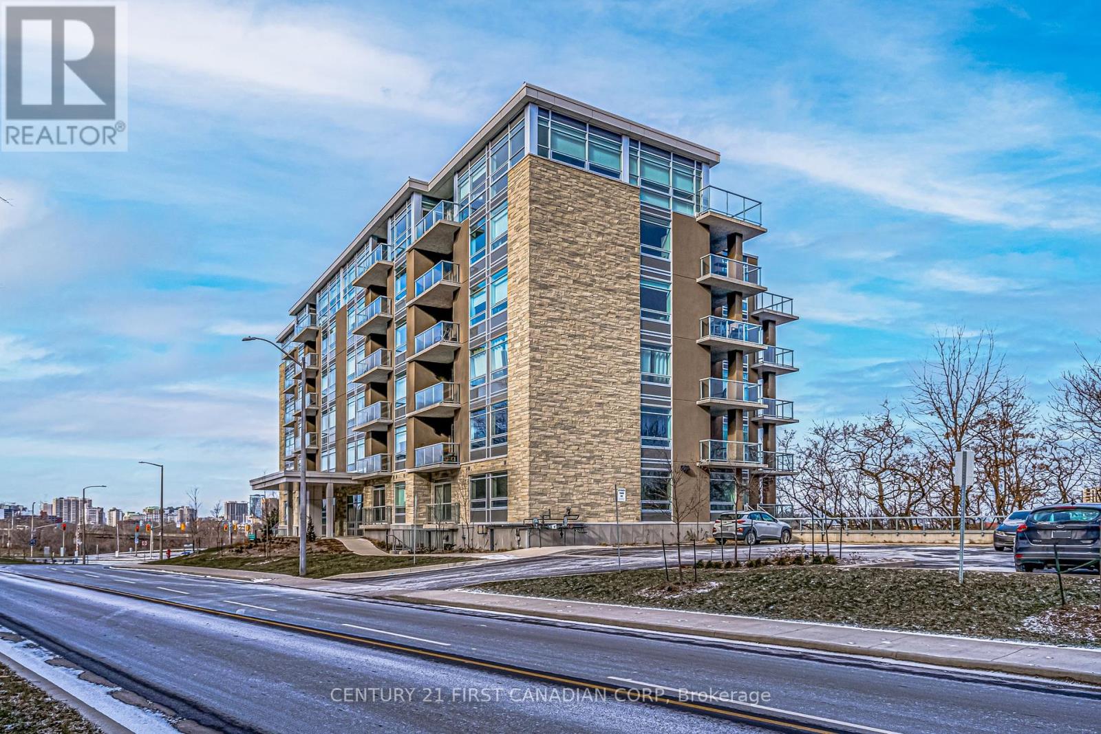103 - 455 CHARLTON AVENUE, Hamilton, Ontario