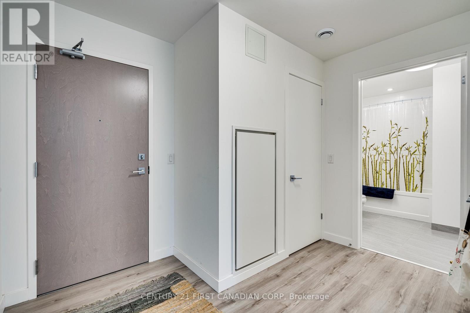 Property at 103 - 455 CHARLTON AVENUE image 5