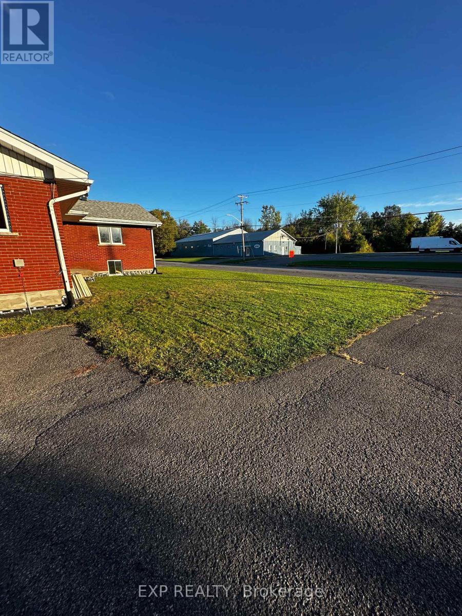 540 Champlain Street, Hawkesbury, Ontario  K6A 2C4 - Photo 22 - X12023976