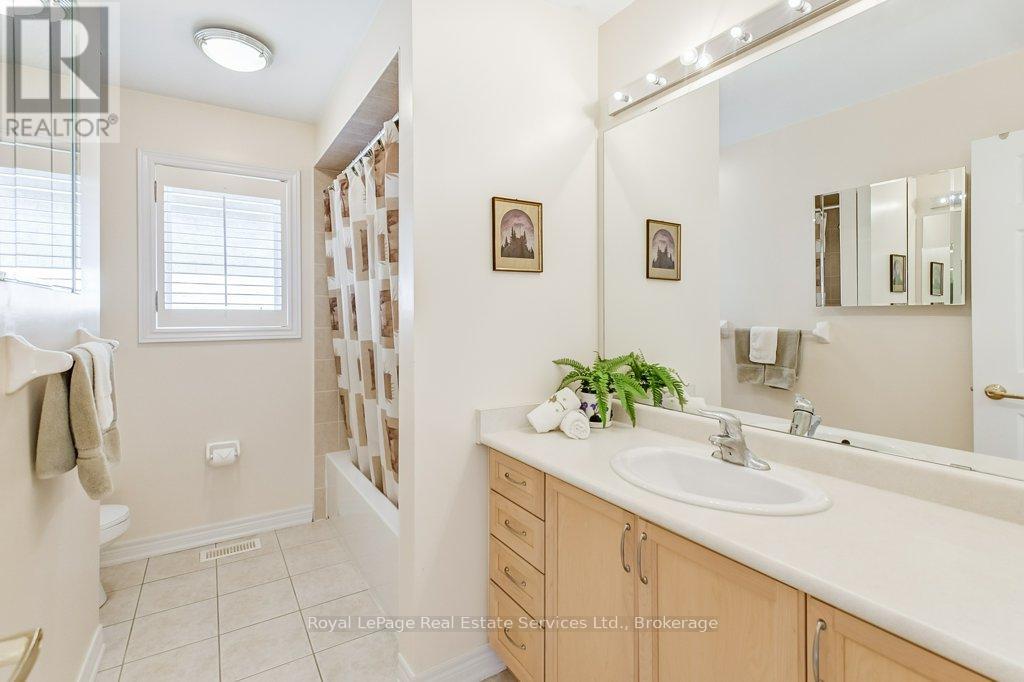1248 Agram Drive, Oakville, Ontario  L6H 7N9 - Photo 30 - W12023913