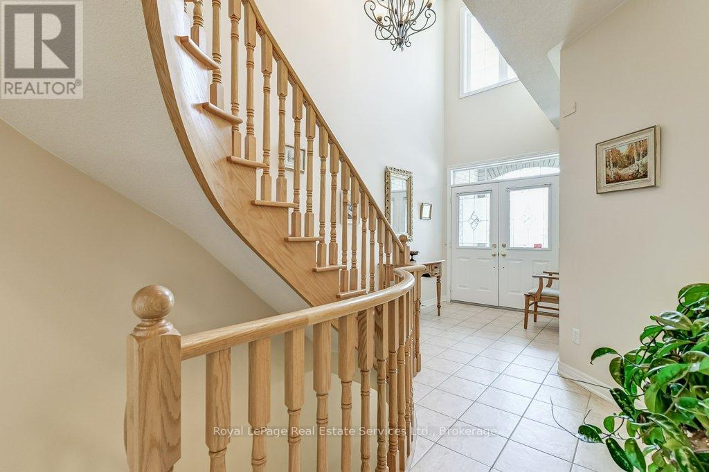 1248 Agram Drive, Oakville, Ontario  L6H 7N9 - Photo 6 - W12023913