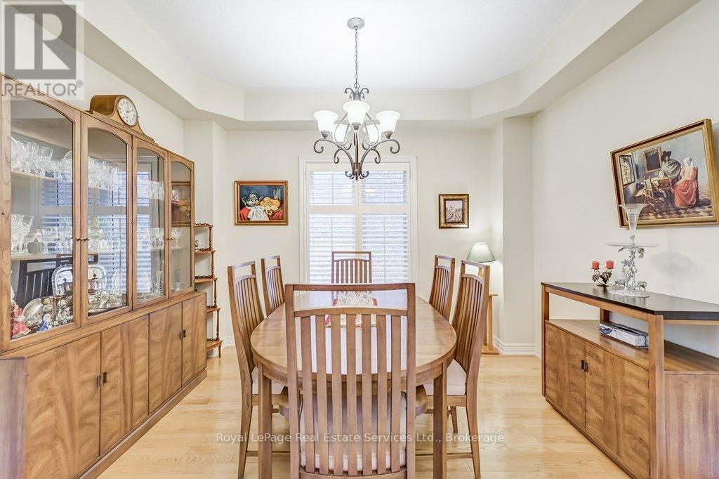 1248 Agram Drive, Oakville, Ontario  L6H 7N9 - Photo 9 - W12023913