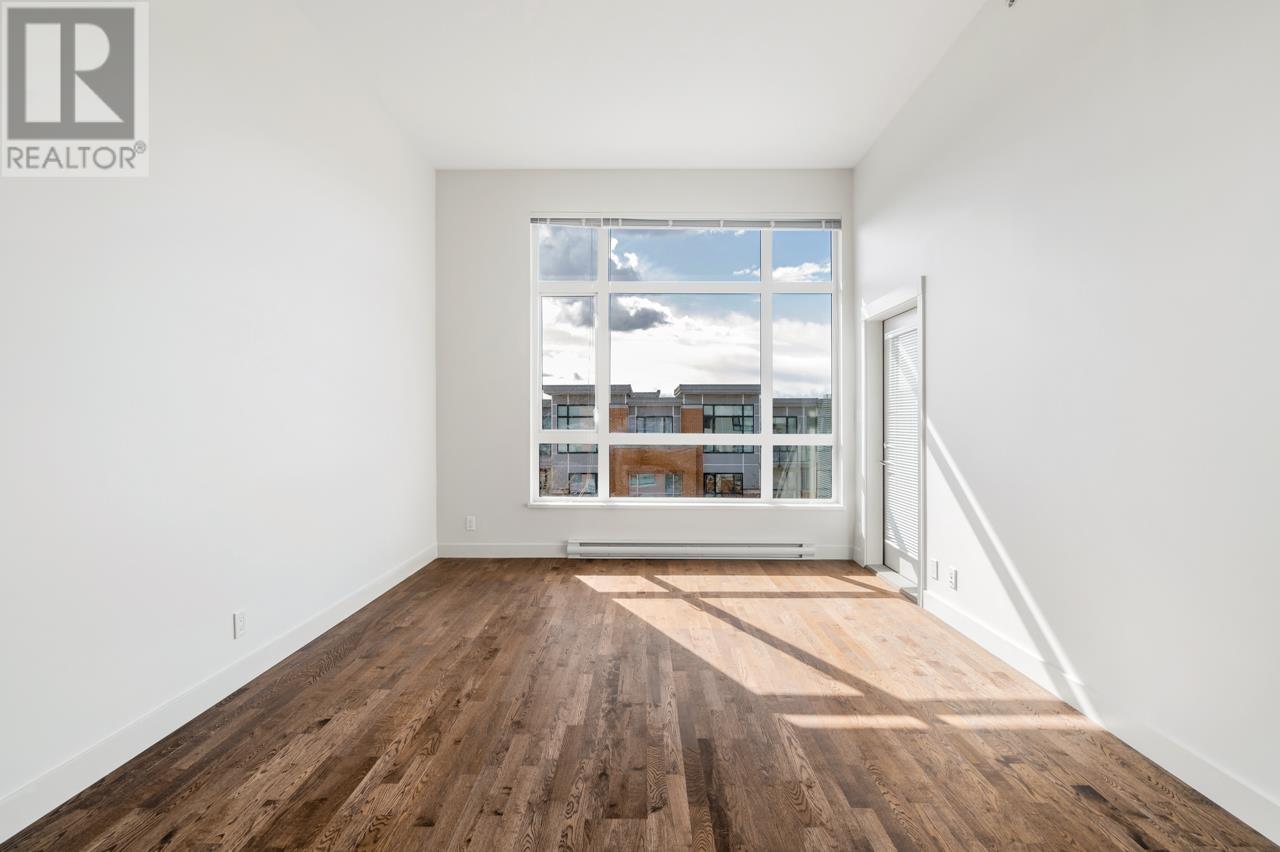 Listing Picture 11 of 26 : 401 7088 14TH AVENUE, Burnaby / 本拿比 - 魯藝地產 Yvonne Lu Group - MLS Medallion Club Member