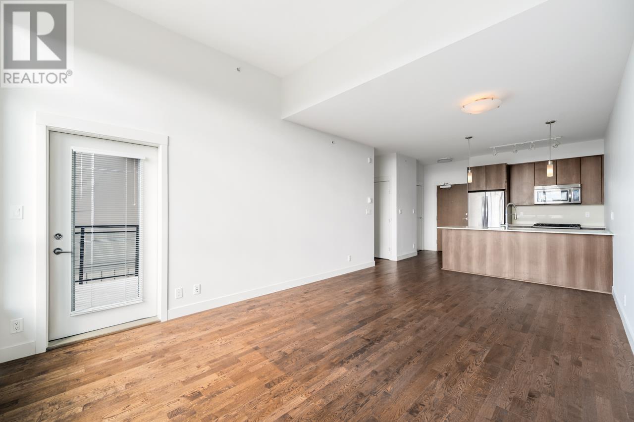 Listing Picture 12 of 26 : 401 7088 14TH AVENUE, Burnaby / 本拿比 - 魯藝地產 Yvonne Lu Group - MLS Medallion Club Member
