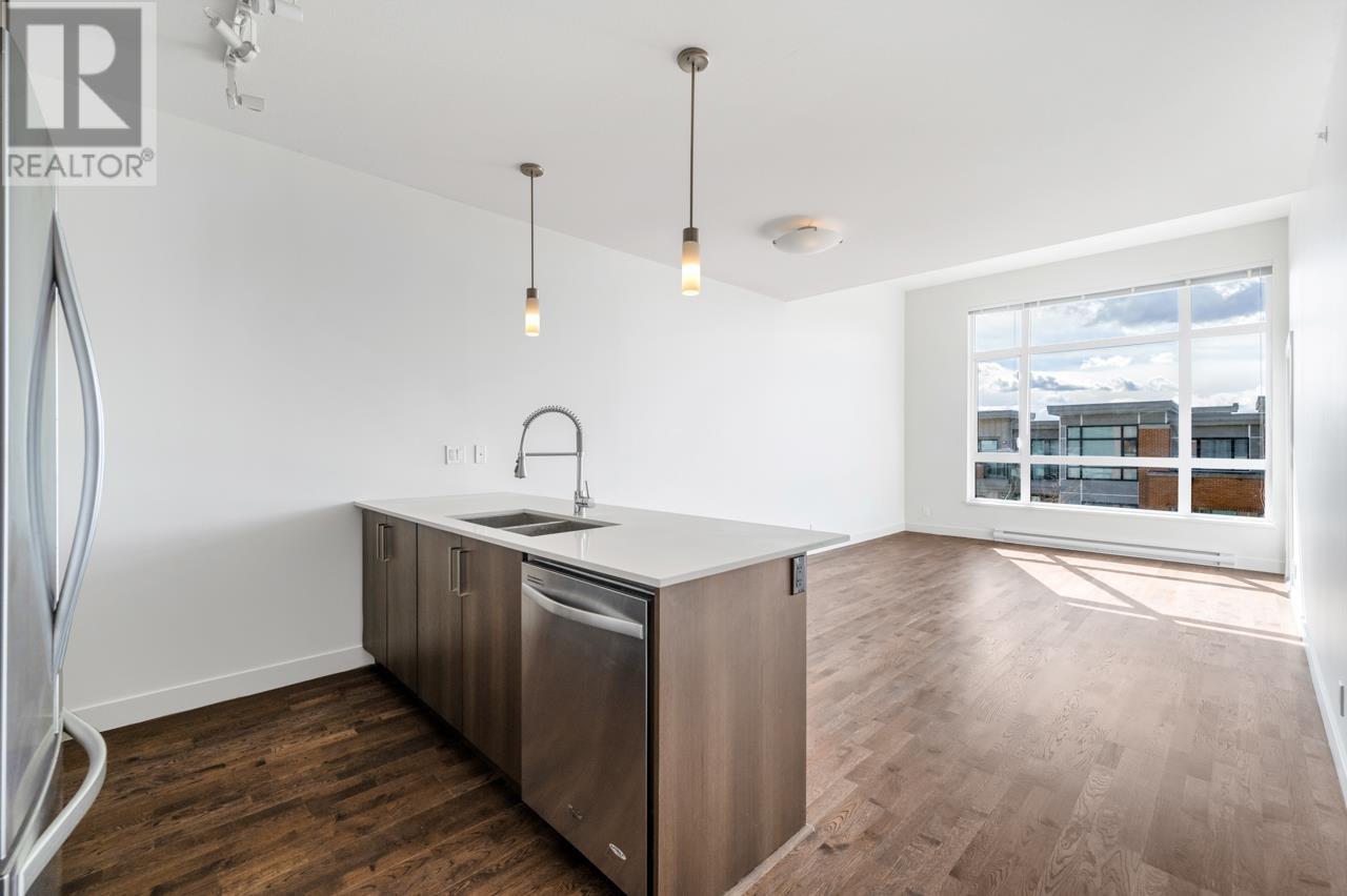 Listing Picture 14 of 26 : 401 7088 14TH AVENUE, Burnaby / 本拿比 - 魯藝地產 Yvonne Lu Group - MLS Medallion Club Member
