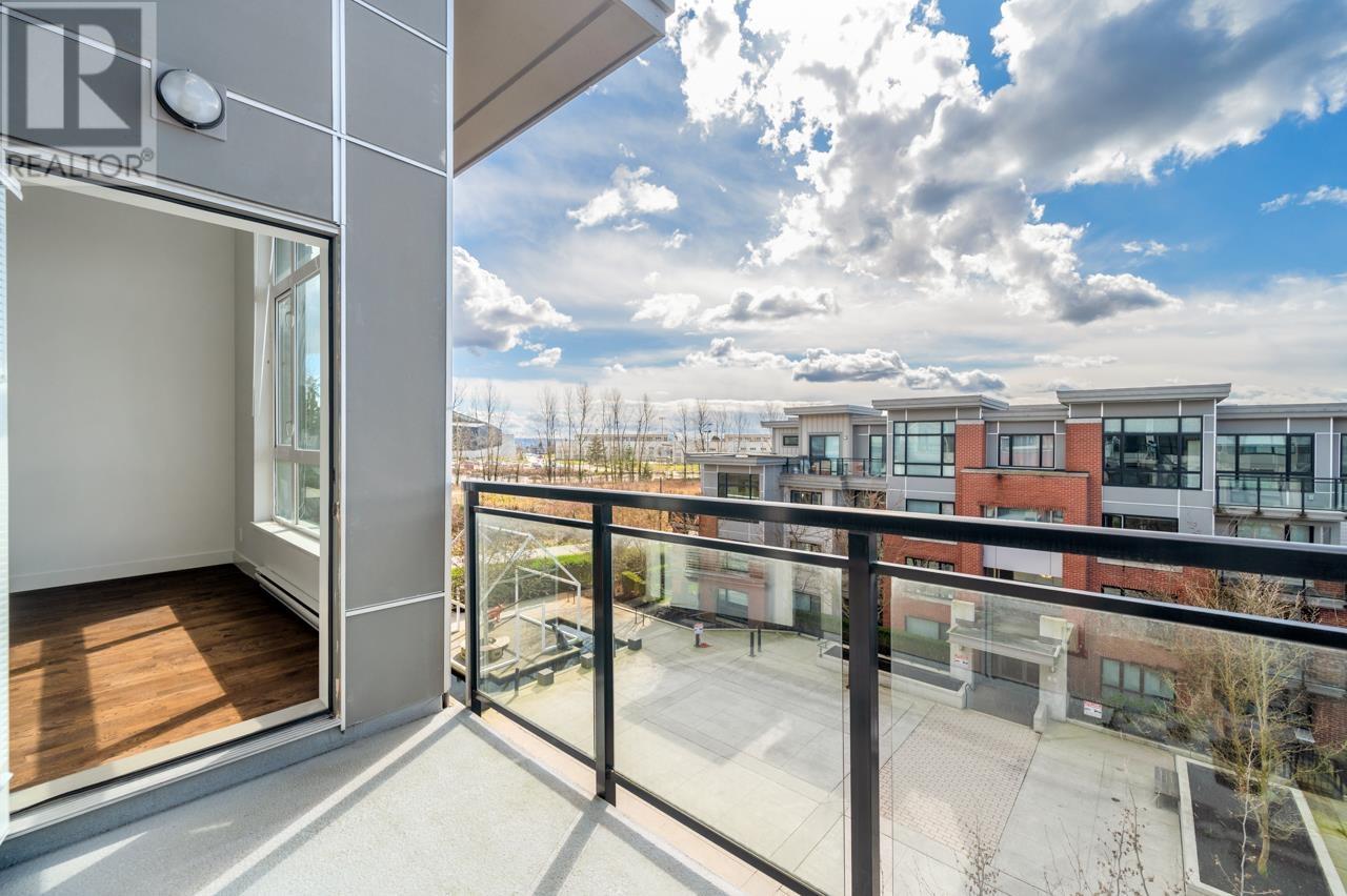 Listing Picture 6 of 26 : 401 7088 14TH AVENUE, Burnaby / 本拿比 - 魯藝地產 Yvonne Lu Group - MLS Medallion Club Member