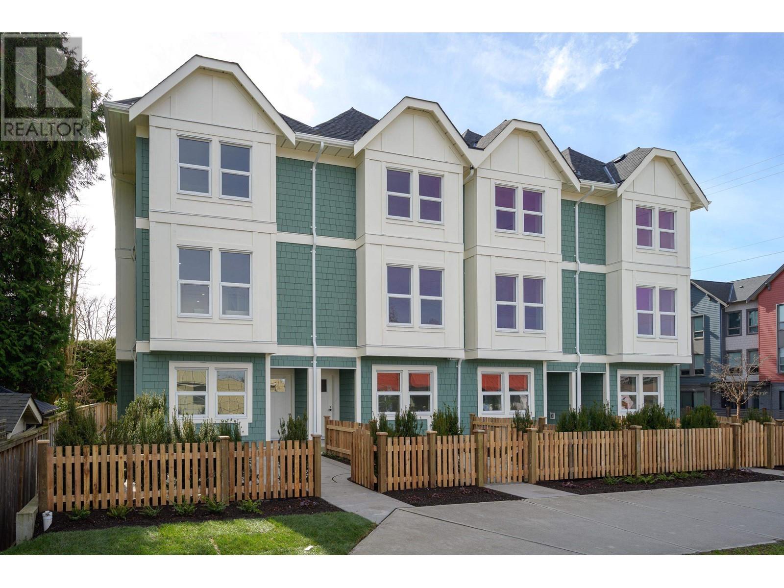 Property at 1 4788 54A STREET image 1