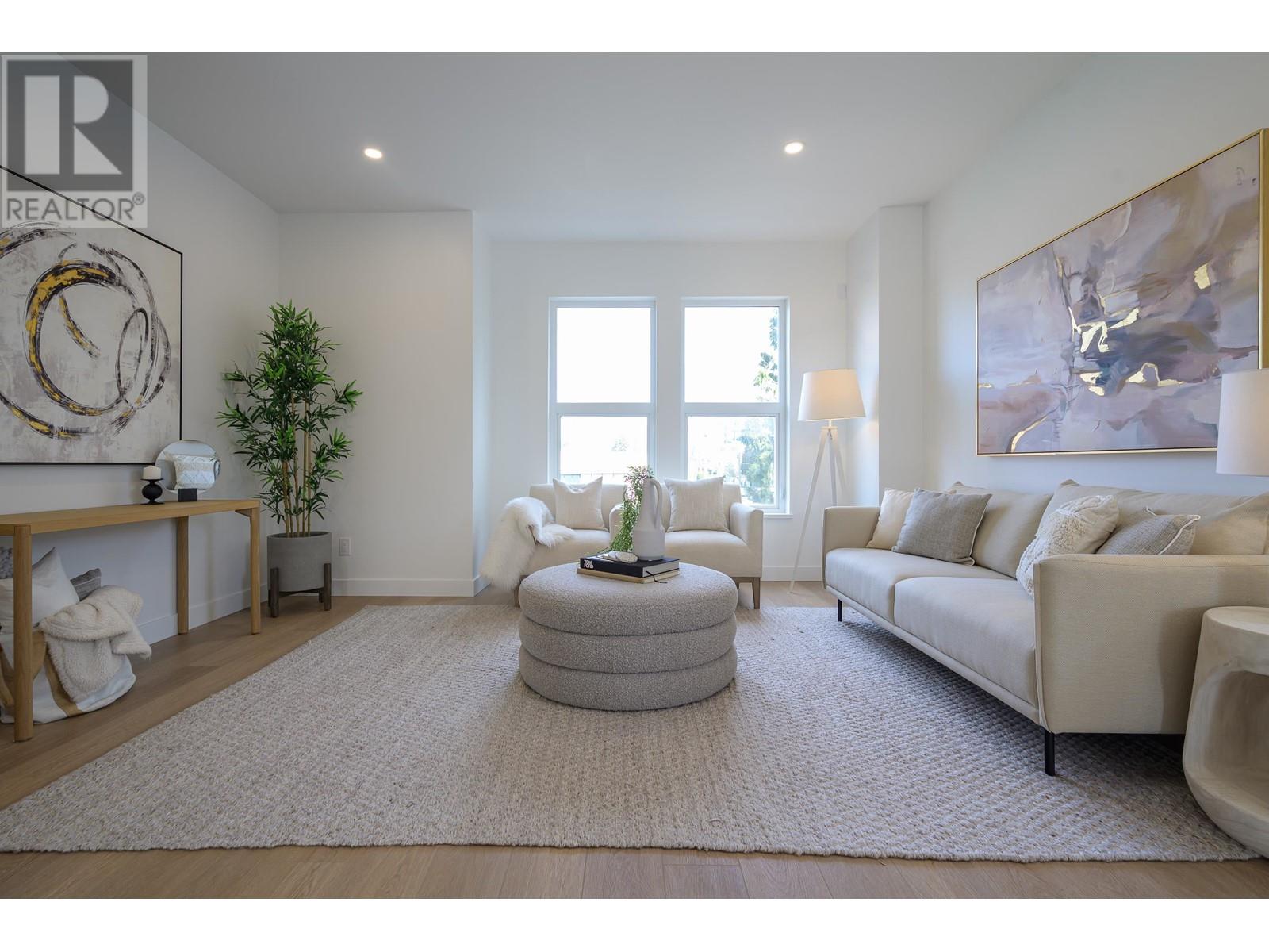 Property at 1 4788 54A STREET image 4