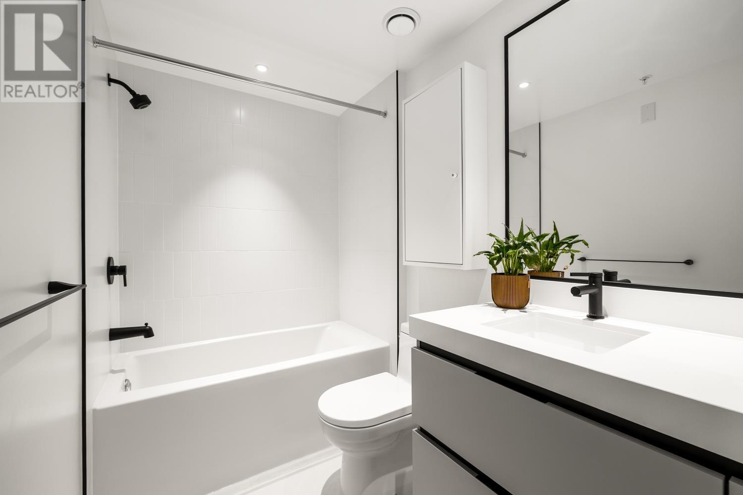 509 2235 E Broadway, Vancouver, British Columbia  V5N 0J5 - Photo 11 - R2978495