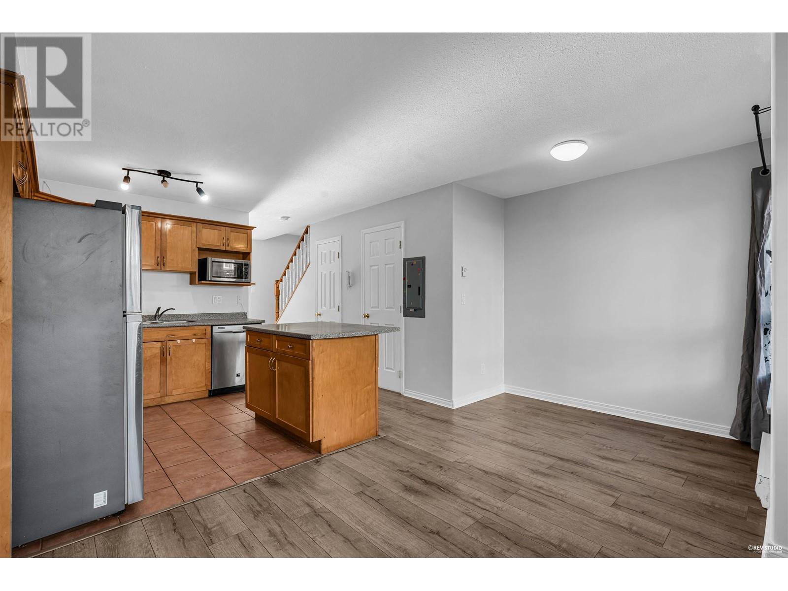 1 910 W 16th Street, North Vancouver, British Columbia  V7P 1R3 - Photo 13 - R2978503
