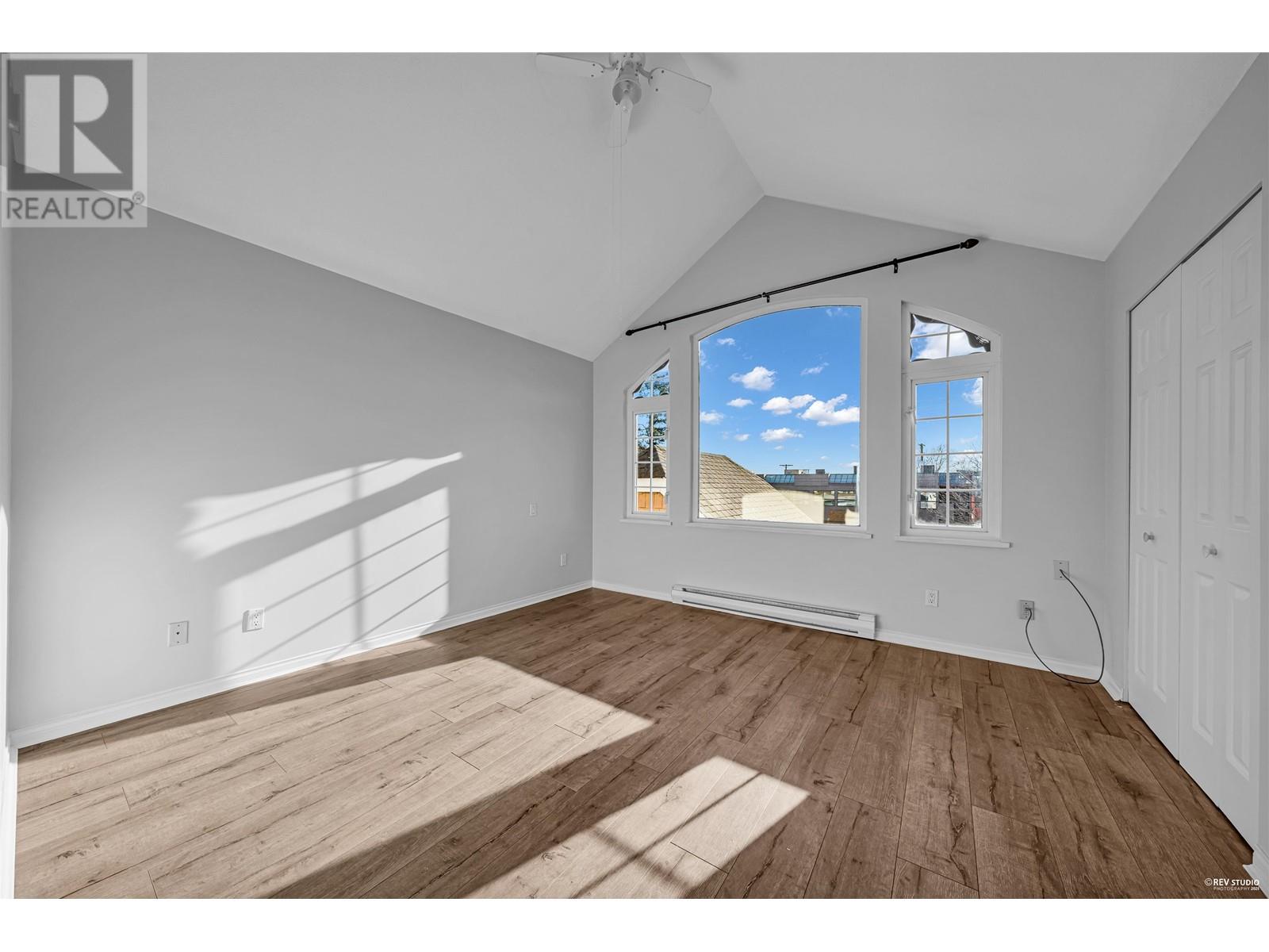 1 910 W 16th Street, North Vancouver, British Columbia  V7P 1R3 - Photo 15 - R2978503