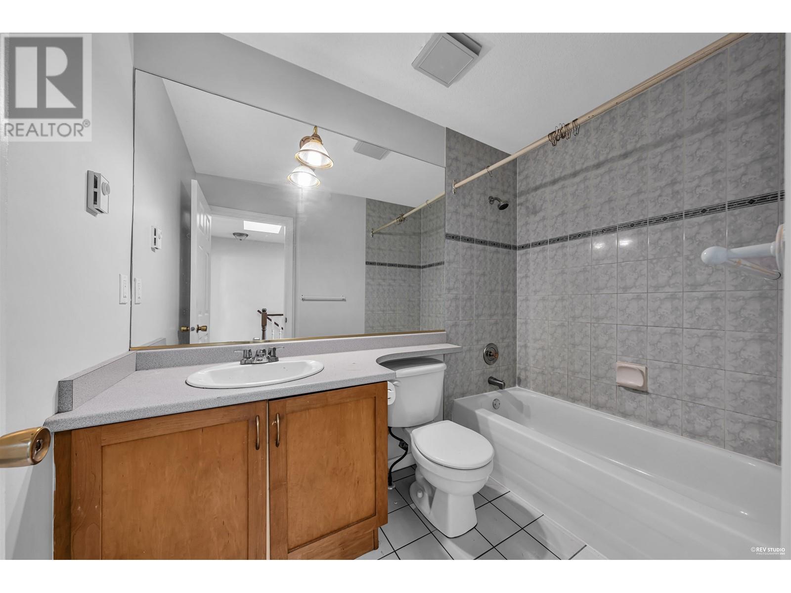 1 910 W 16th Street, North Vancouver, British Columbia  V7P 1R3 - Photo 21 - R2978503