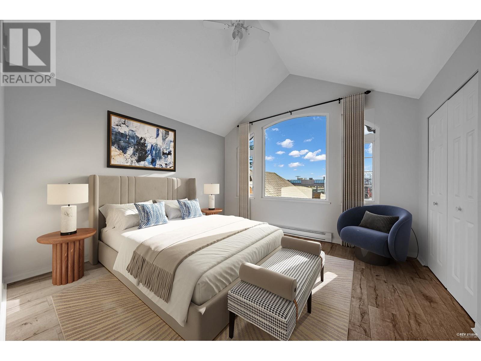 1 910 W 16th Street, North Vancouver, British Columbia  V7P 1R3 - Photo 4 - R2978503