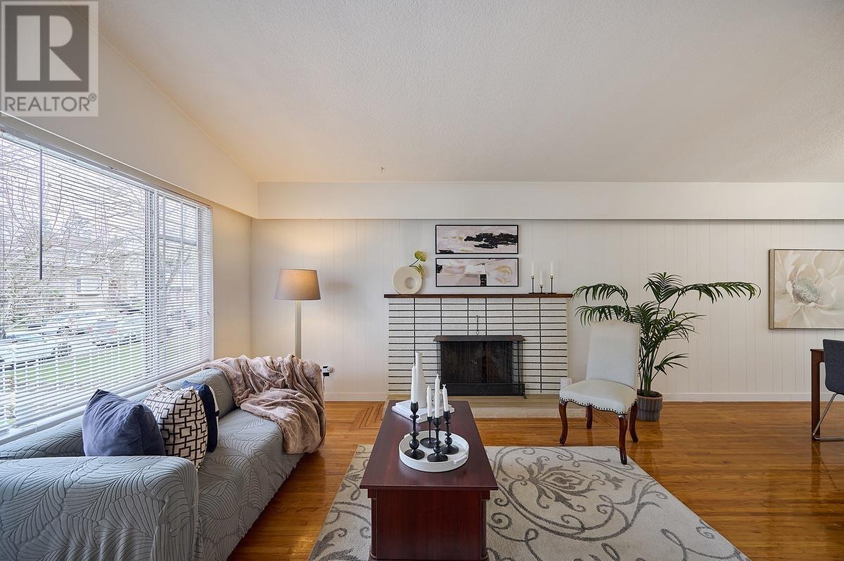 Property at 6009 LANARK STREET image 3