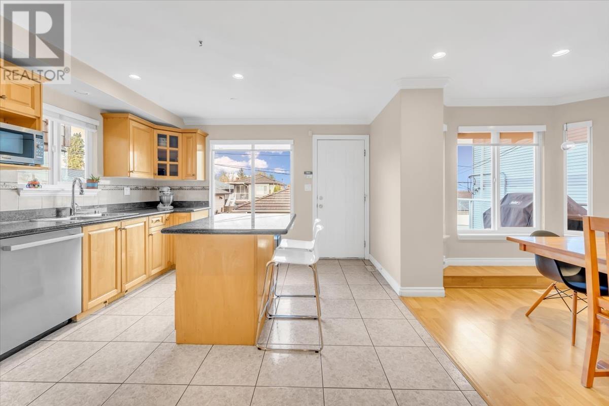 4213 Cambridge Street, Burnaby, British Columbia  V5C 1H1 - Photo 8 - R2978480