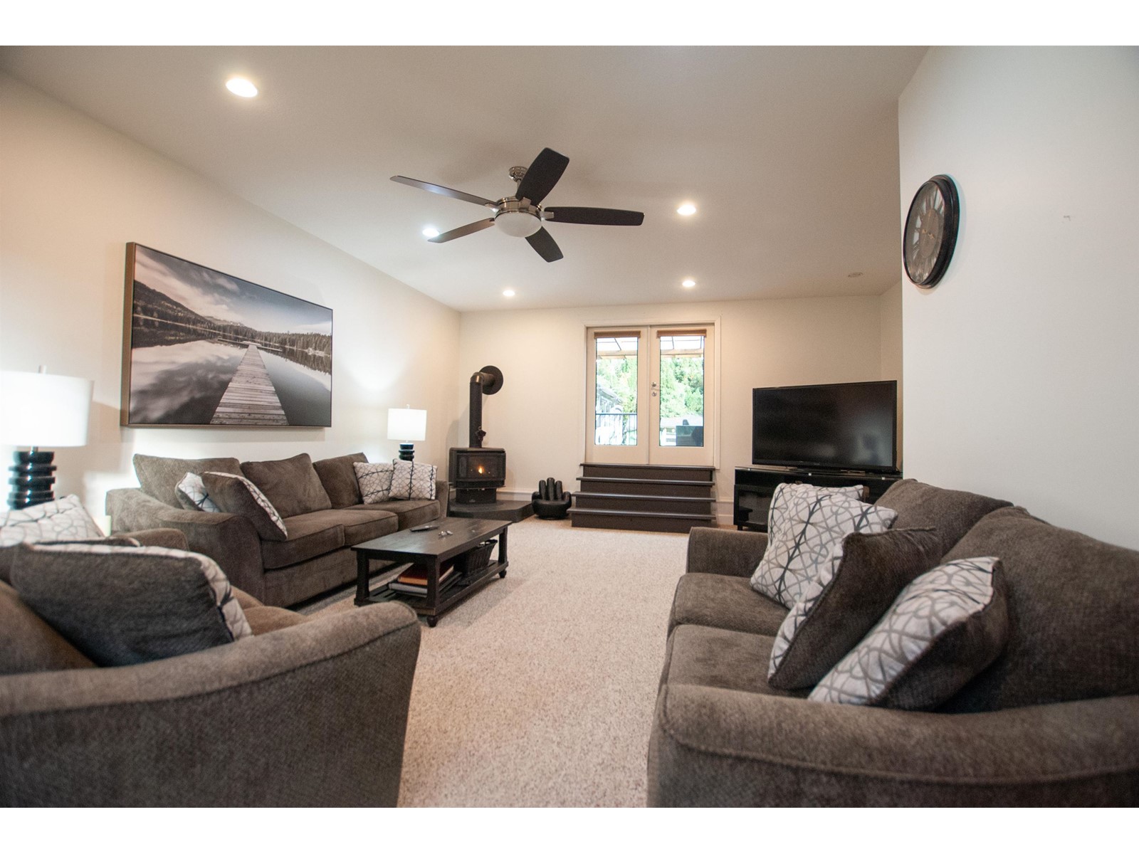 7730 Wren Street, Mission, British Columbia  V2V 3C4 - Photo 13 - R2968262