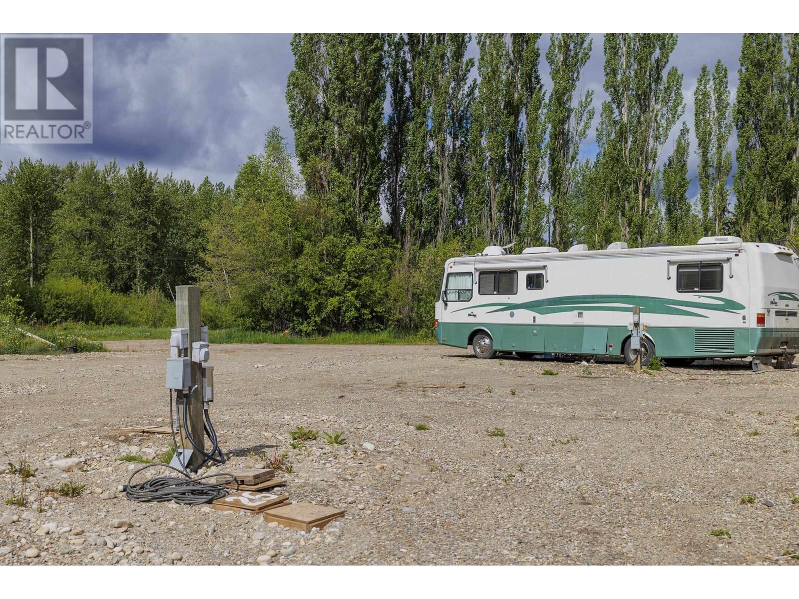 11920 Essen Road, Valemount, British Columbia  V0E 2Z0 - Photo 3 - C8060591